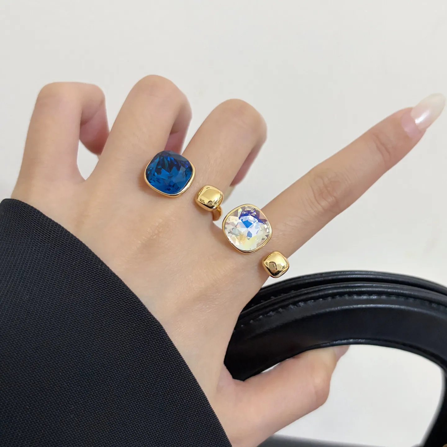 

Luxury Blue White Zircon Open Ring Korean Fashion Color Gem Index Finger Ring Adjustable Delicate Women's Fashion Jewelry