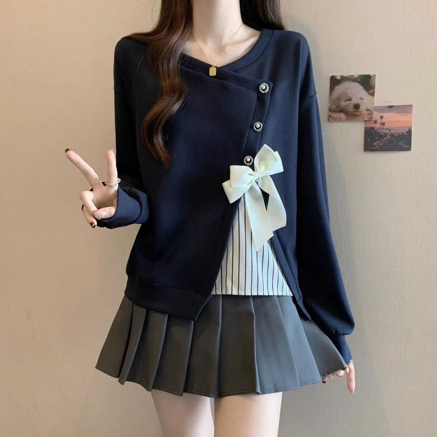 Retro Fake Two-piece Long-sleeved Sweatshirt Women's 2025 New Autumn Bow Covering Flesh to Make You Look Slimming Top