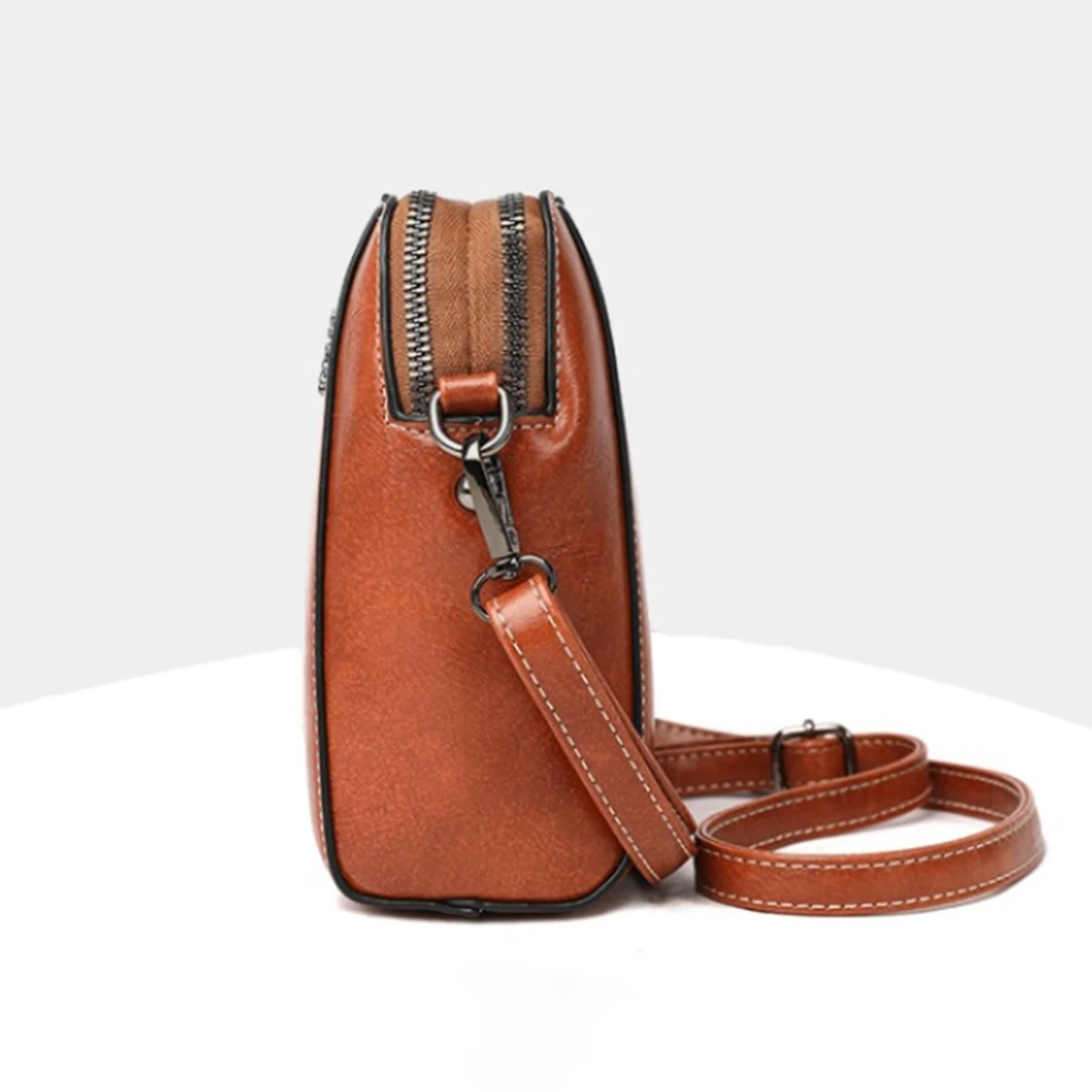 Modische Damen-Umhängetasche aus weichem Leder, trendige vertikale Crossbody-Tasche, tragbare Handytasche – Detail 8