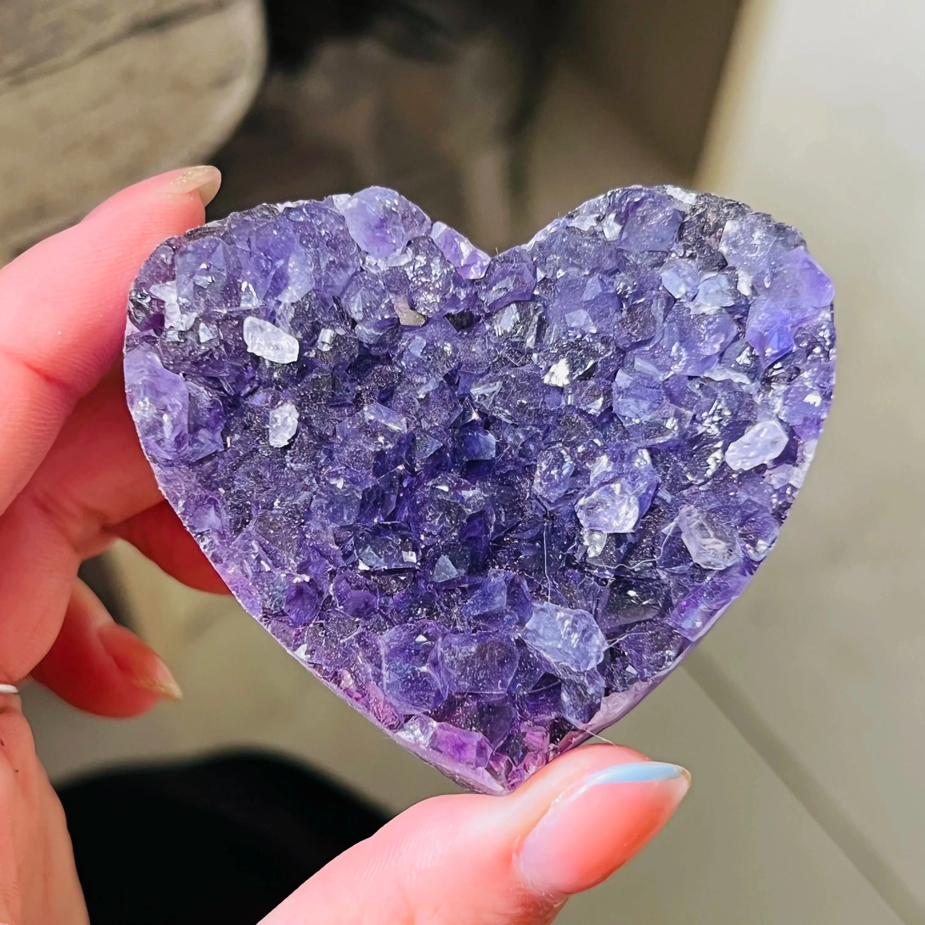 Natural Amethyst Crystal Heart Cluster Raw Ore Healing Crystal Mineral Stone Specimen Gifts Collection Home Aquarium Decoration