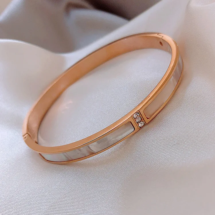 Titanium Steel Bangles for Women Female Spliced Shell Simple Fashion Korean Bracelet Student Temperament Party Jewelry Tide