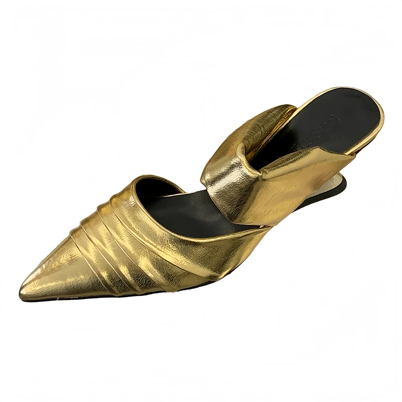 

Женские модные туфли-лодочки с закрытым носком на золотистом необычном каблуке-танкетке 7 см, летние остроносые туфли 2026