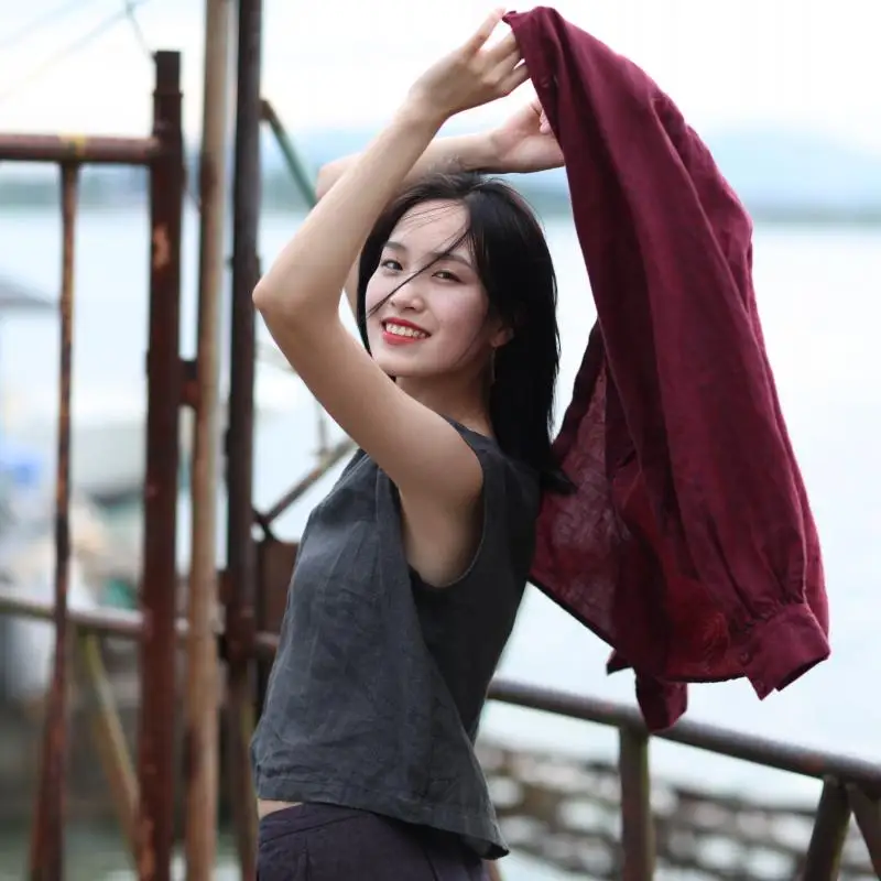 

Жилет из льна Dazhuo, ретро-дизайн, с переплетением по длине и поперек, базовый слой, женский, прямой крой, оригинальный дизайн, весенний сезон, производство Китай