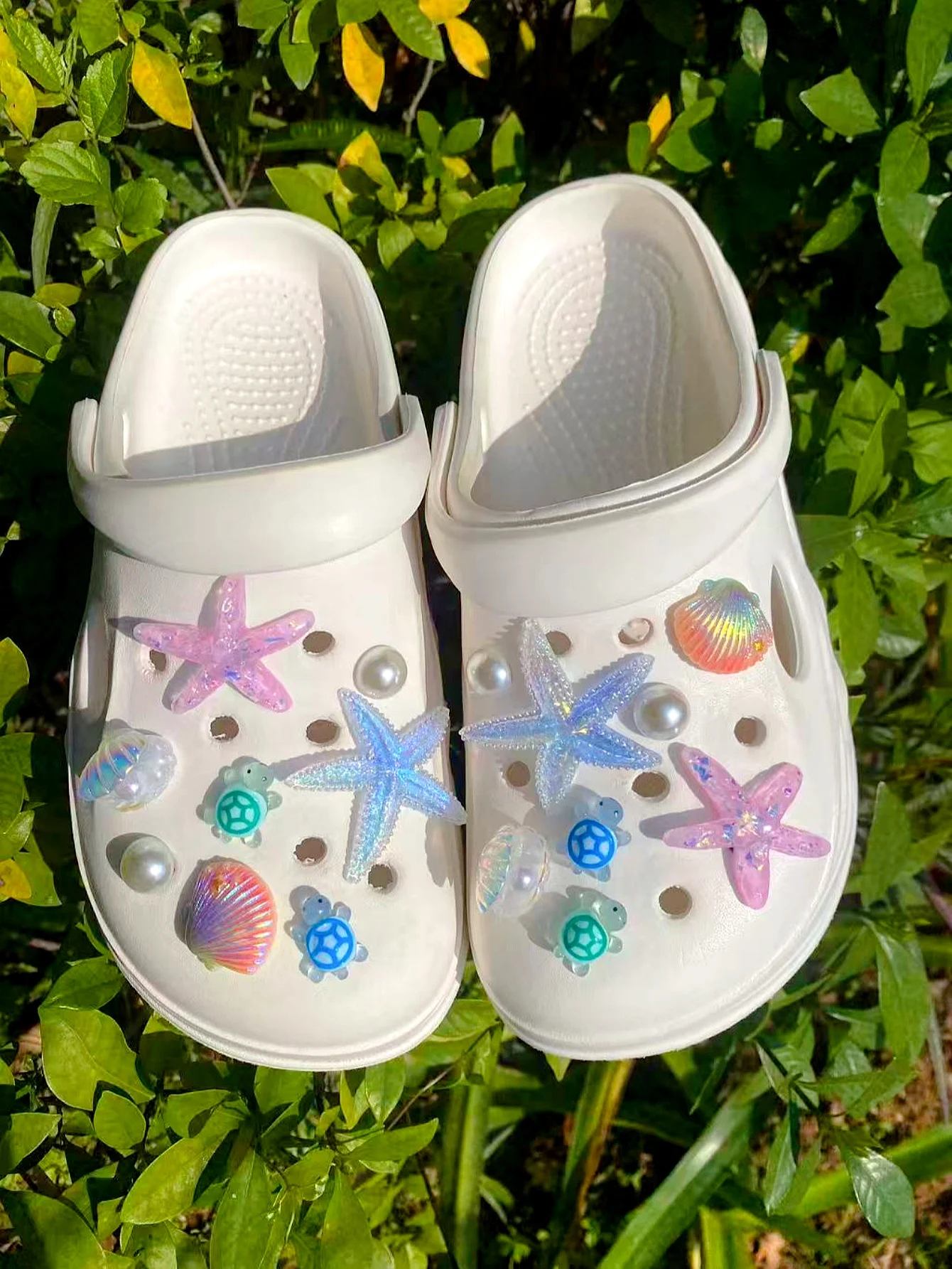 

16 милых и стильных украшений для обуви своими руками - веселый и универсальный способ персонализации обуви.