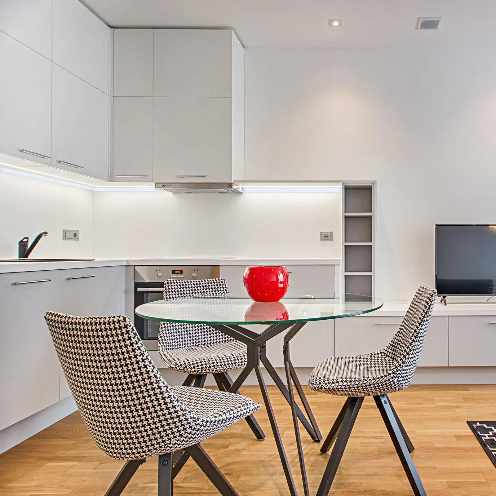 

USB Rechargeable Motion Sensor LED Light Strip 60Cm White for Cabinet Closet Wardrobe Under Shelf Garage Basement Wall Aisle