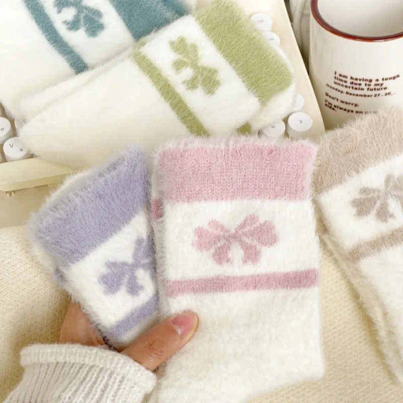 1/5 أزواج من جوارب النوم النسائية للخريف والشتاء الدافئة السميكة للأرضيات المنزلية غير الرسمية المريحة في منتصف الأنبوب جوارب نسائية عصرية #2