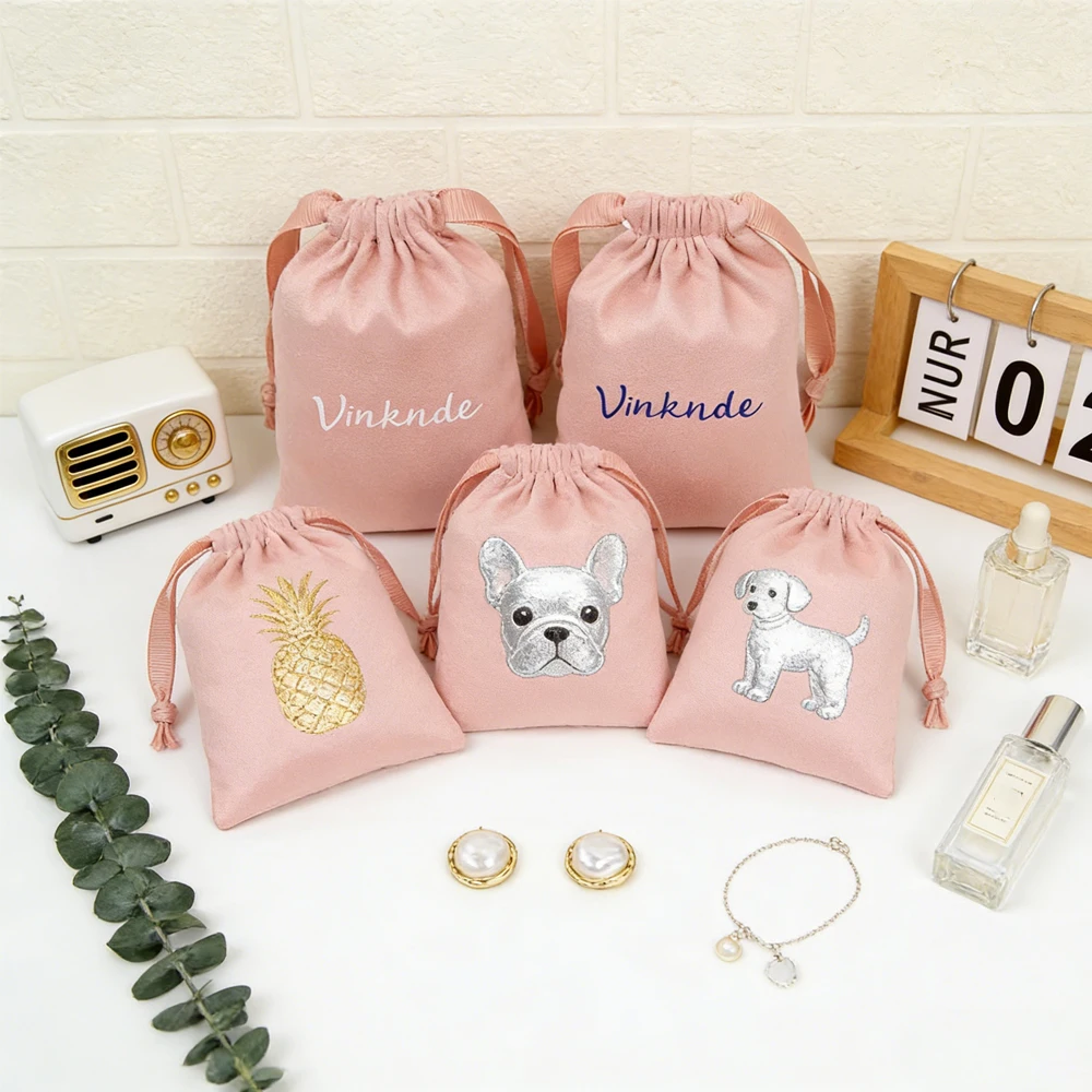 

50 шт., фланелевые сумки на шнурке с индивидуальным логотипом, бархатные мешочки для упаковки ювелирных изделий, шикарные свадебные подарочные сумки, косметические подарочные мешочки