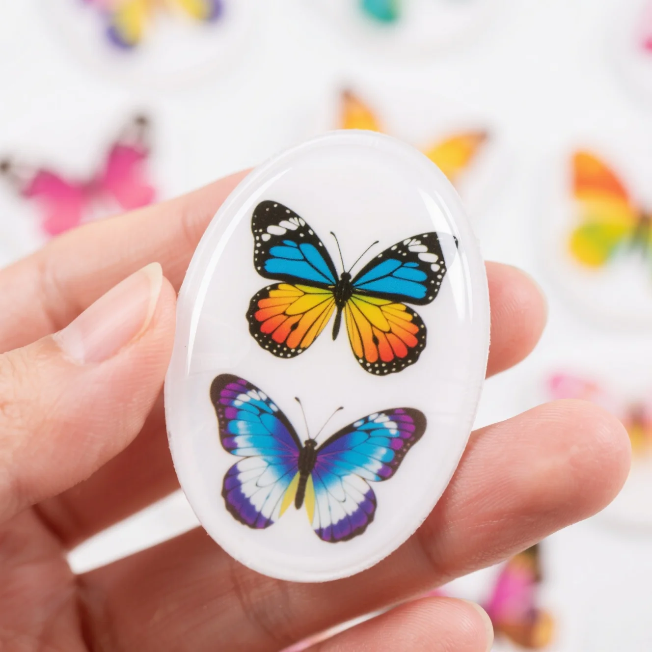 Dome Sticker That Provides A Comfortable Tactile Experience For Users