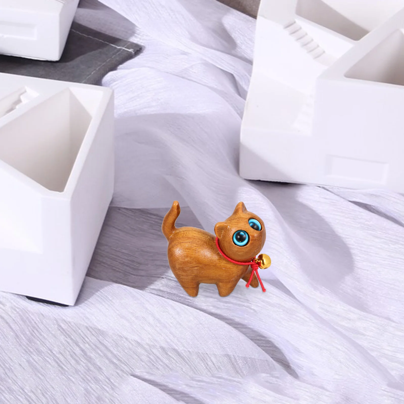 

Creative Wooden Cat Statue Home Office Decoration Desktop Ornament Carving Kitten Vintage Cat Sculpture Wood Animal Adornment