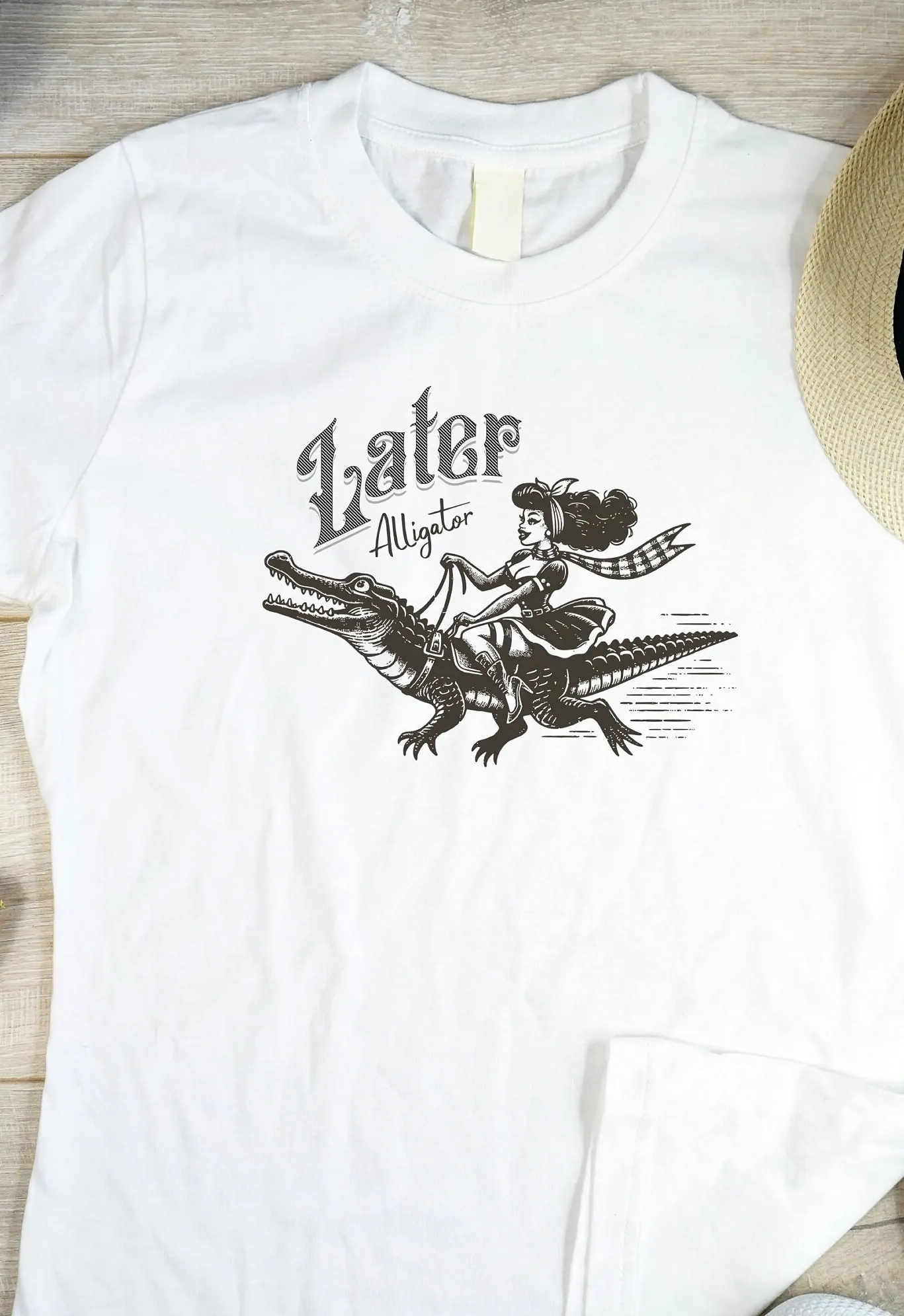 

Funny TShirt Vintage Alligator Shirt Gift Idea for Him Retro T-Shirt Gift