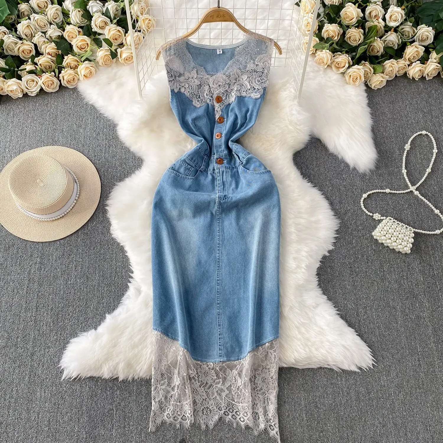 

Женские джинсовые длинные платья, платье-футляр, лето 2025, кружевное платье в стиле пэчворк, с v-образным вырезом, без рукавов, однобортное повседневное платье макси