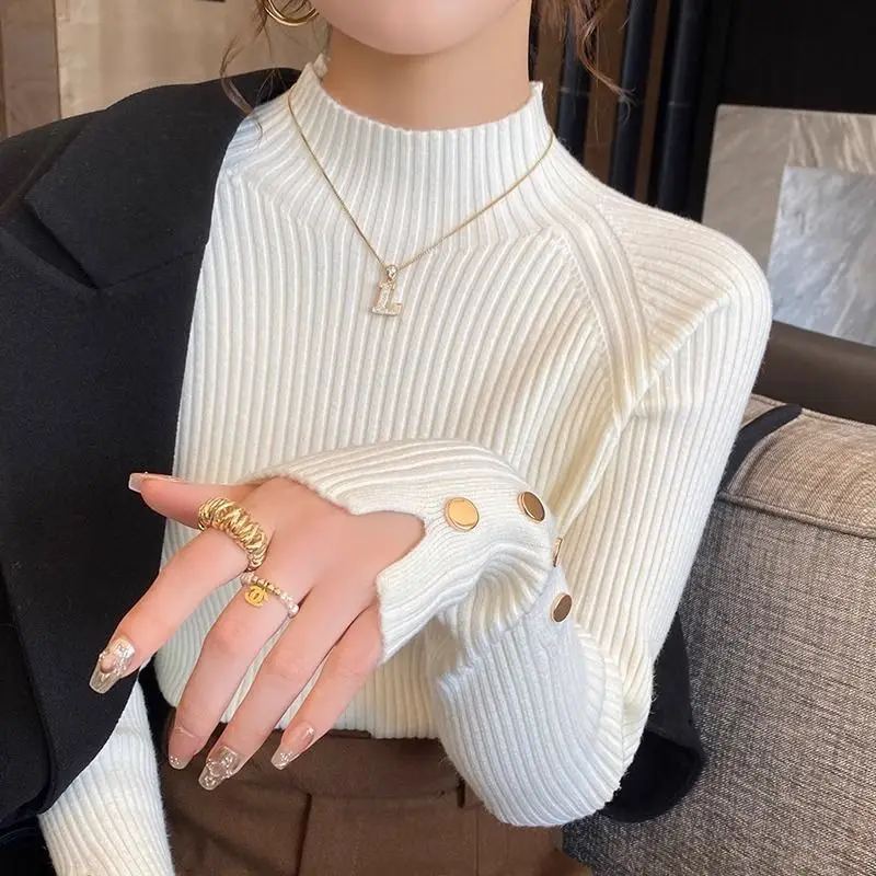 

White Knitted Long Sleeve Base Shirt Women's Autumn Winter New Style High-End Half High Collar Sweater Inner Wear Loose Fit Soft