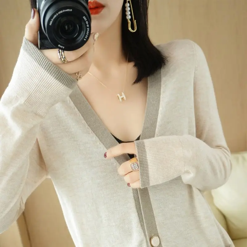 2024 Spring and Autumn New Arrivals Color Block Knitted Cardigan V-Neck Women\'s Clothing Loose Long Sleeve Sweaters Cardigan