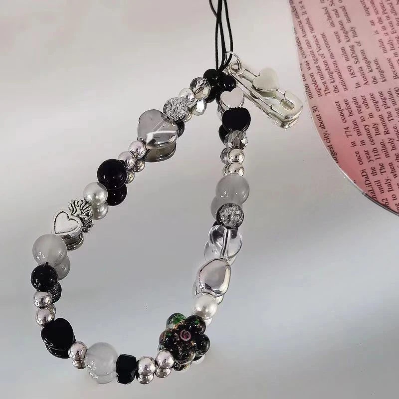 

Unique Y2K Heart Flower Beaded Phone Strap Charm Lanyard Anti Loss Keychain For Airpods Coase CCD Pendant