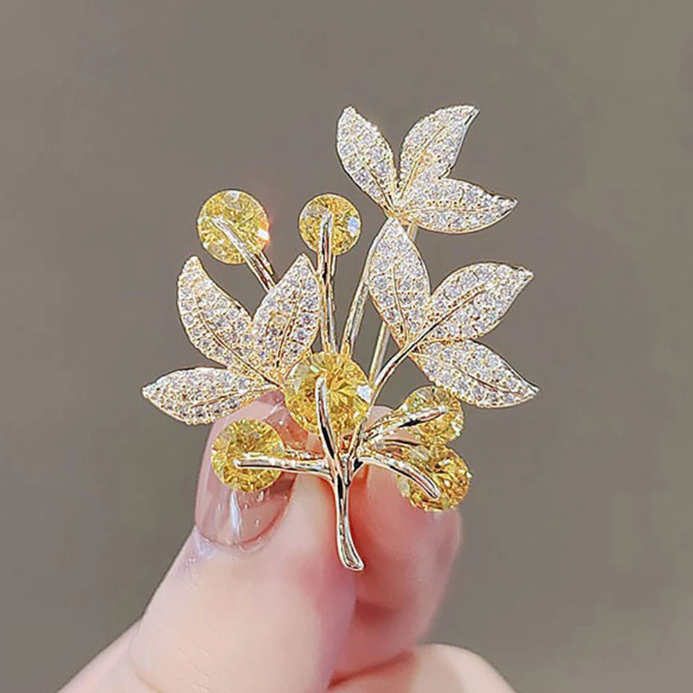 Broches de arce con diamantes de imitación de lujo Vintage para mujer, cristal amarillo, hoja de arce, broche de flores, alfileres, conjuntos de regalos de joyería de fiesta