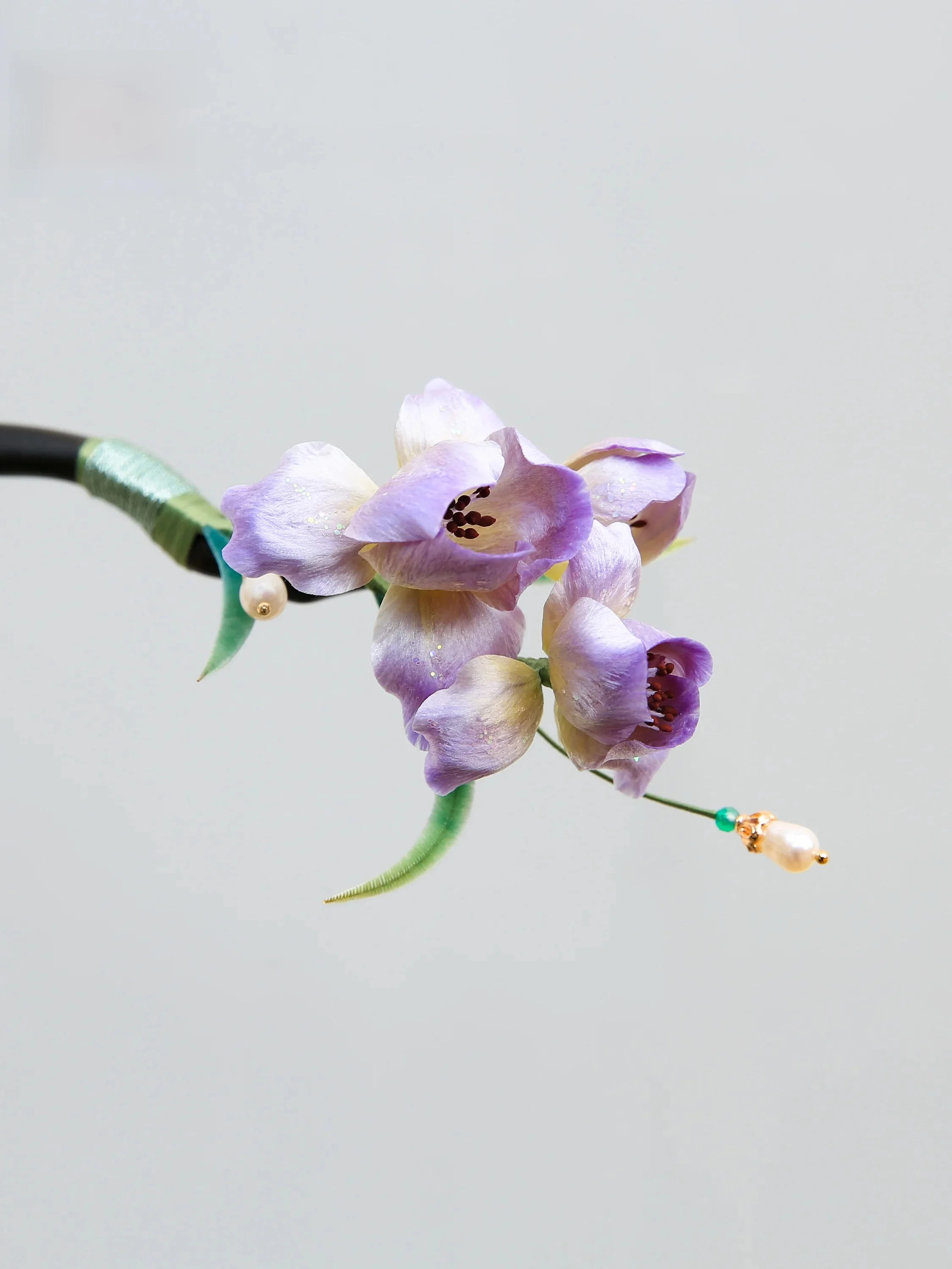 fermaglio-per-capelli-artigianale-in-velluto-con-fiore-in-legno-di-iris-viola-stile-cinese-antico-per-hanfu-e-qipao-patrimonio-culturale-arte-tradizionale