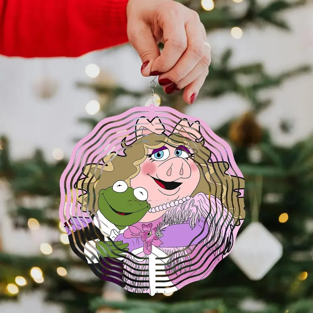 

Kermit Miss Piggy Muppets Wind Chime Outdoor Garden Decor Metal 2D Flat 360 Swirl Rustproof Halloween Xmas Gift