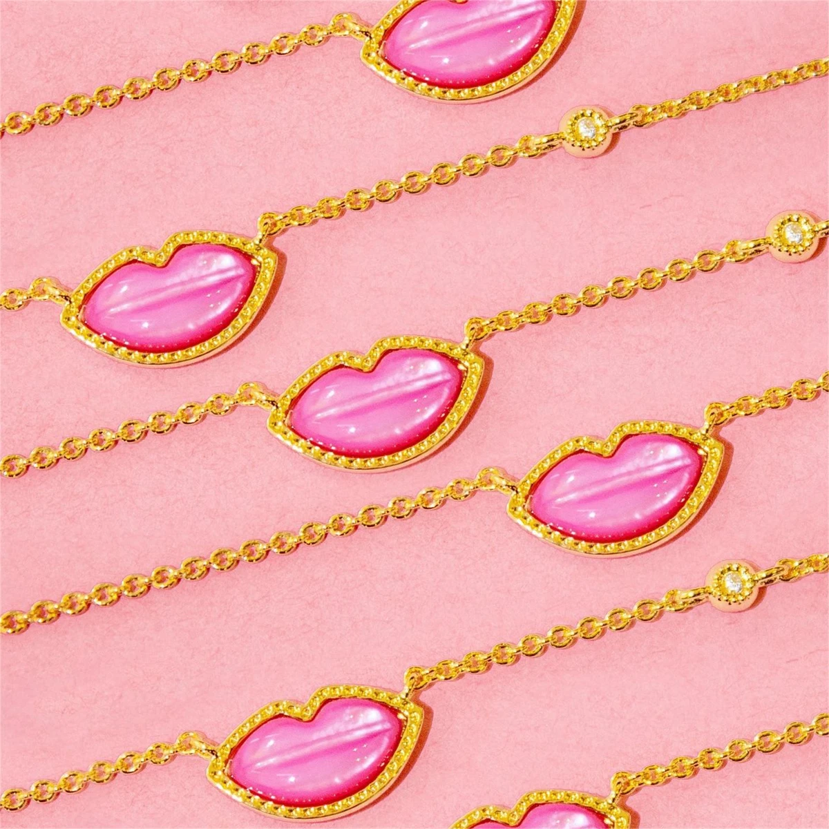 Ins عالية الثناء الوردي الأحمر الشفاه قلادة المرأة ملهى ليلي الوردي فقاعة الحجر الطبيعي قلادة المرأة قذيفة الترقوة سلسلة