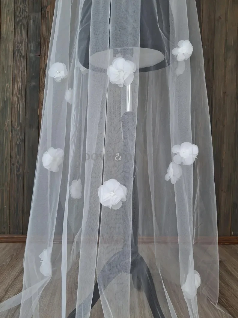 

3d floral veil style chapel wedding veil unique flower veil with Flower veil with pearls floor length fingertip