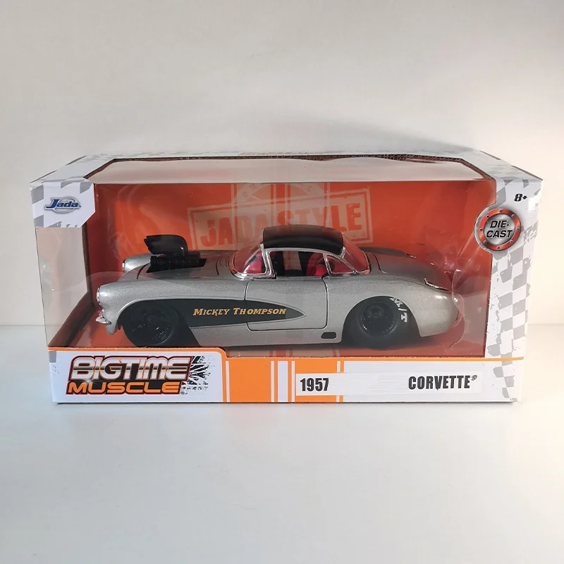 جادا 1:24 مقياس سبيكة 1957 كورفيت باتجيرل لعبة صغيرة سيارة كلاسيكية محاكاة دييكاست نموذج تذكارية عرض مجموعة الهدايا