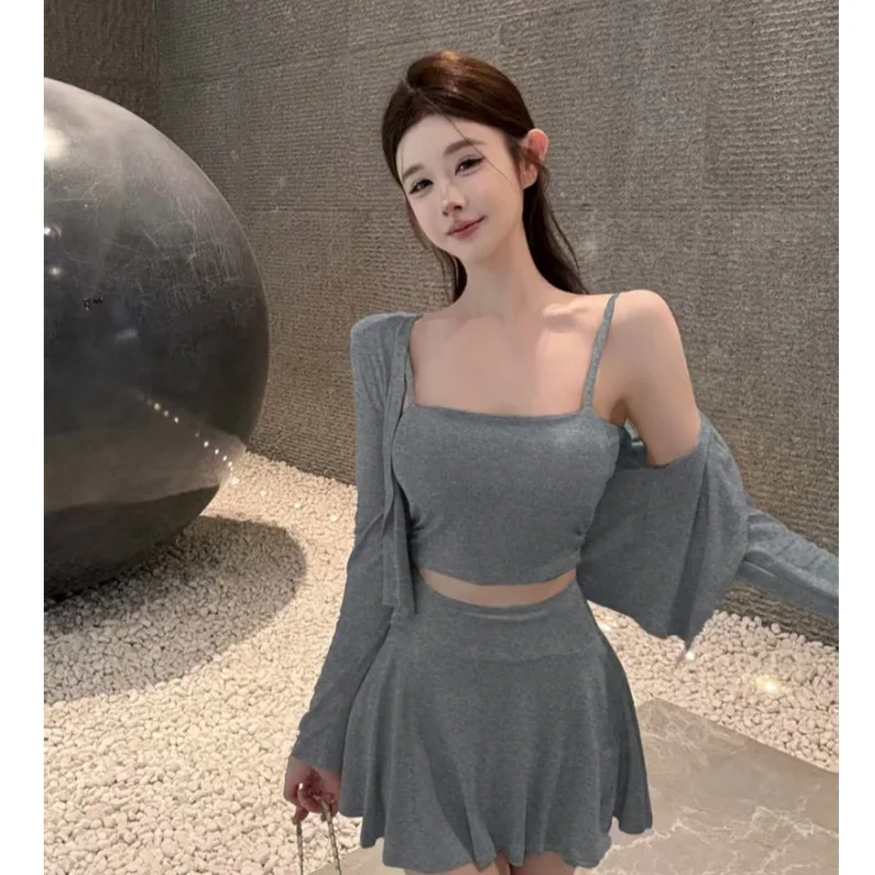 Conjunto de camiseta de proteção solar Pure Desire Sle feminino com almofada no peito Colete evasê Cardigan Outerwear e saia guarda-chuva