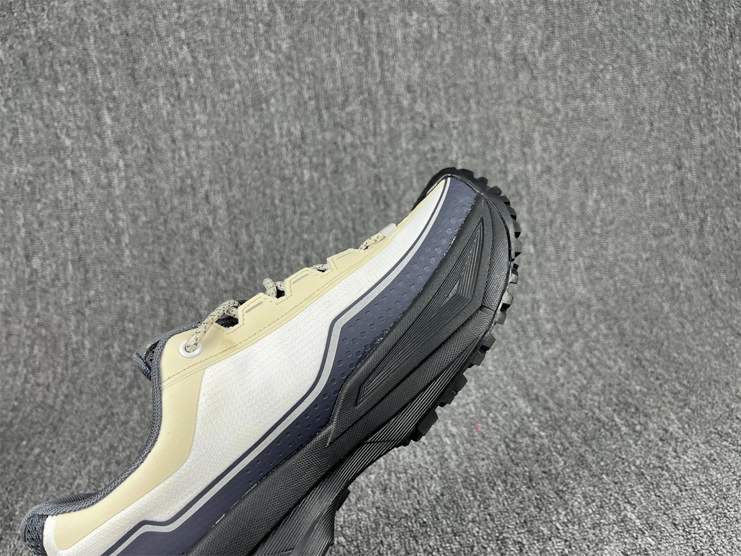 2025 Mesh Breathable Flat Sports Shoes Tide Men's and Women's Tennis Shoes New Men's Running Shoes Professional Training