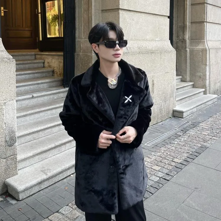 معطف فرو منك عصري وعالي الجودة جديد لعام 2024 للرجال مع إحساس بالشتاء الفاخر ملابس قطنية سميكة ودافئة #4