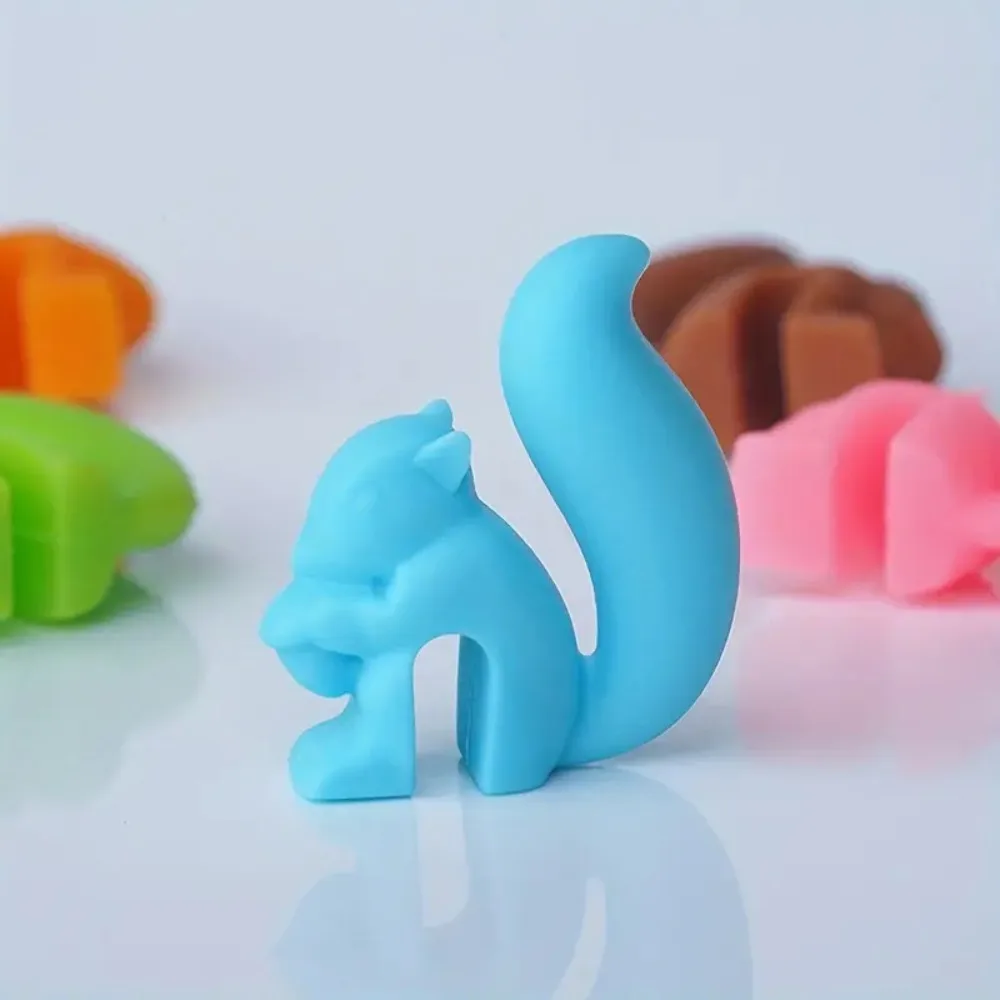 5pcs Cute Silicone Squirrel Tea Bag Hanging Holder Tea Infuser Mug Cup Clip Label Party Home Decor colour Tea set accessories
