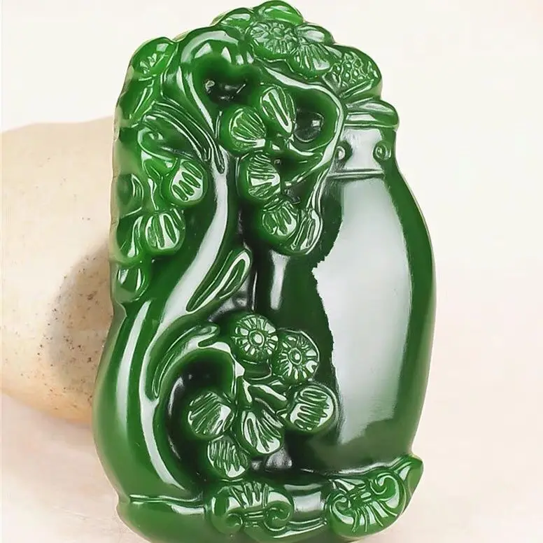 

Xinjiang Hetian Jade Jasper Vase Pendant Pendant, Treasure Vase Jade Pendant Means Peace and Tranquility Jade