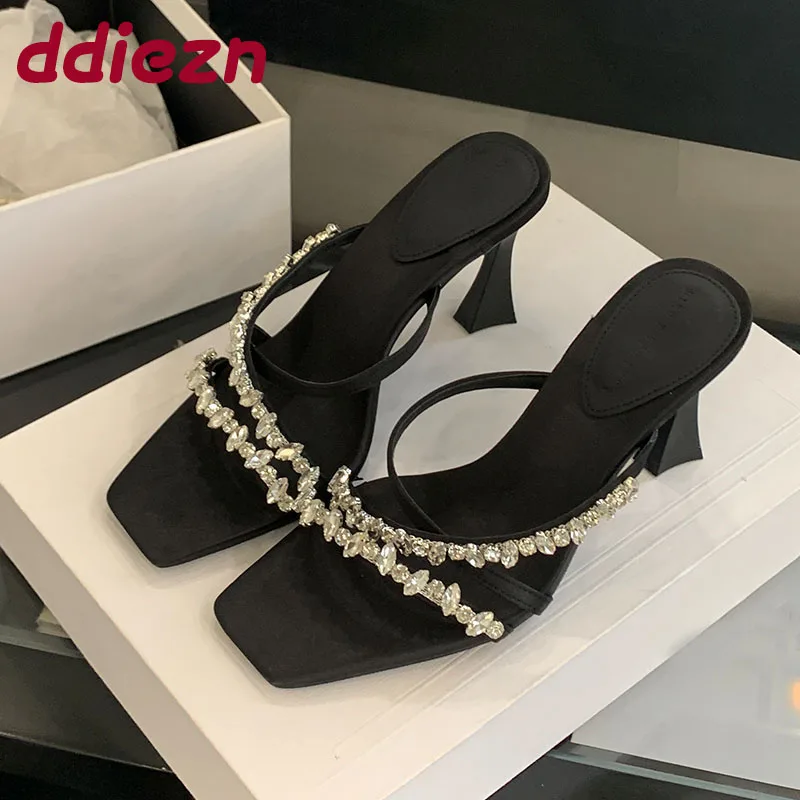 موضة بلينغ حذاء نسائي بكعب عالٍ مضخات الشرائح أحذية فاخرة الراين الإناث الانزلاق على الأحذية السيدات أحذية بكعب الصنادل