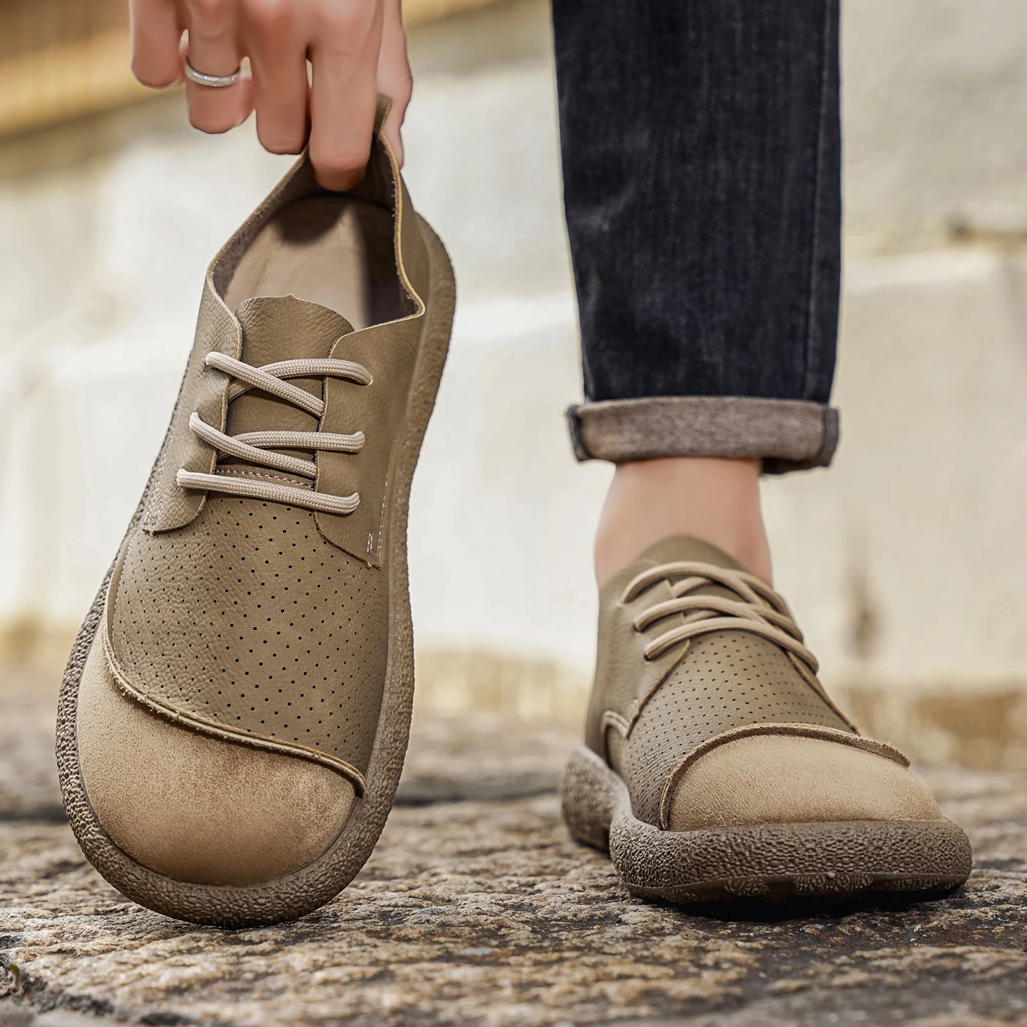 

Модный мужской oes 2022, осень-зима, новый повседневный спортивный кожаный Panel oes, универсальный модный круглый носок, низкий каблук из ПВХ...