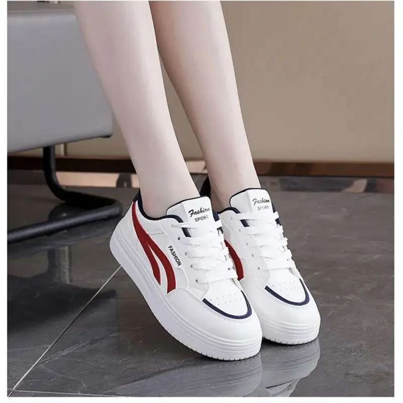 

New versatile women's shoes, sneakers, spring and autumn women and youth casual flat leather sports shoes, fashionable and casua