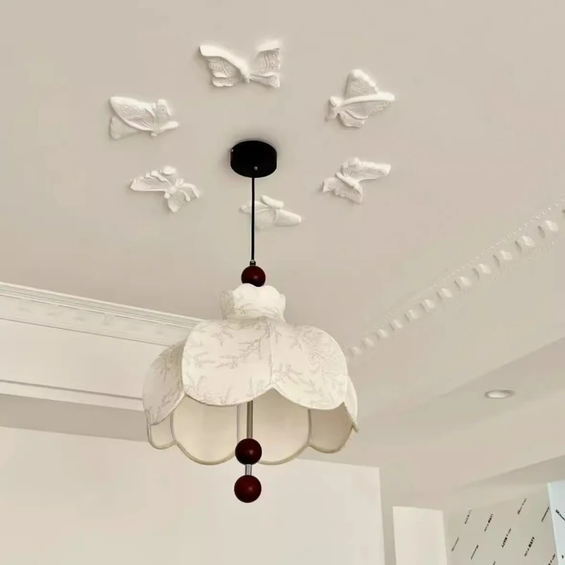 French retro gypsum butterfly light panel combination ceiling ceiling line decoration European living room wall decoration