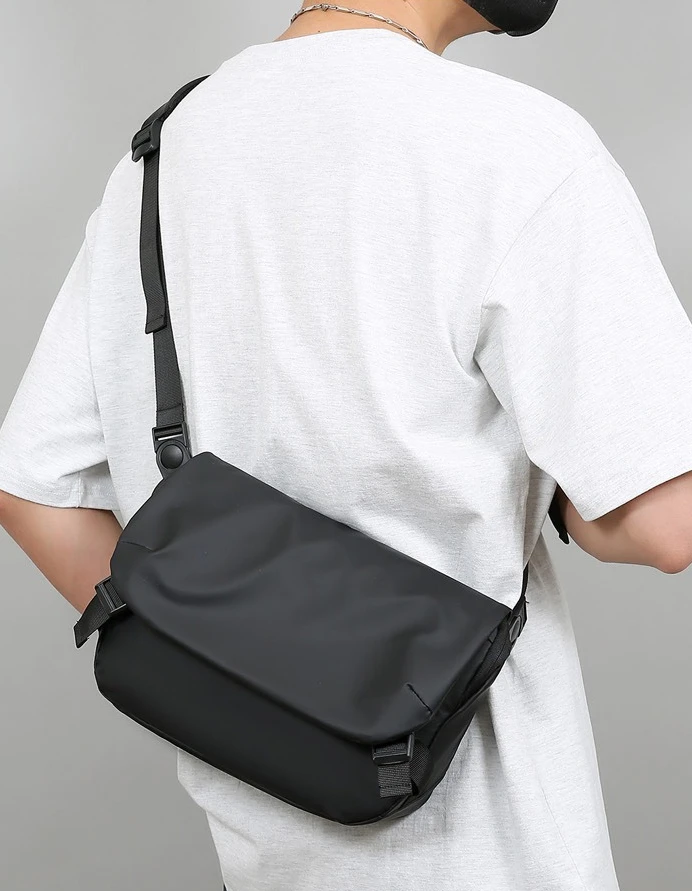 Men's Crossbody Street Trend Shoulder Bag, Fashionable Mailman Bag, Student Casual Chest Bag Waterproof Backpack