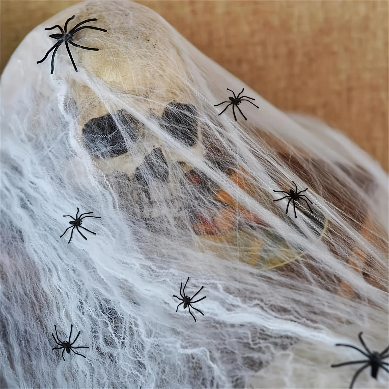 Halloween Spider Web Decor, 10.58 Oz Stretchable Cobweb Covers 1500 Sq Ft with 50 Pcs Fake Spiders, Indoor & Outdoor Halloween Party Decoration for Yard House Haunted House view 5