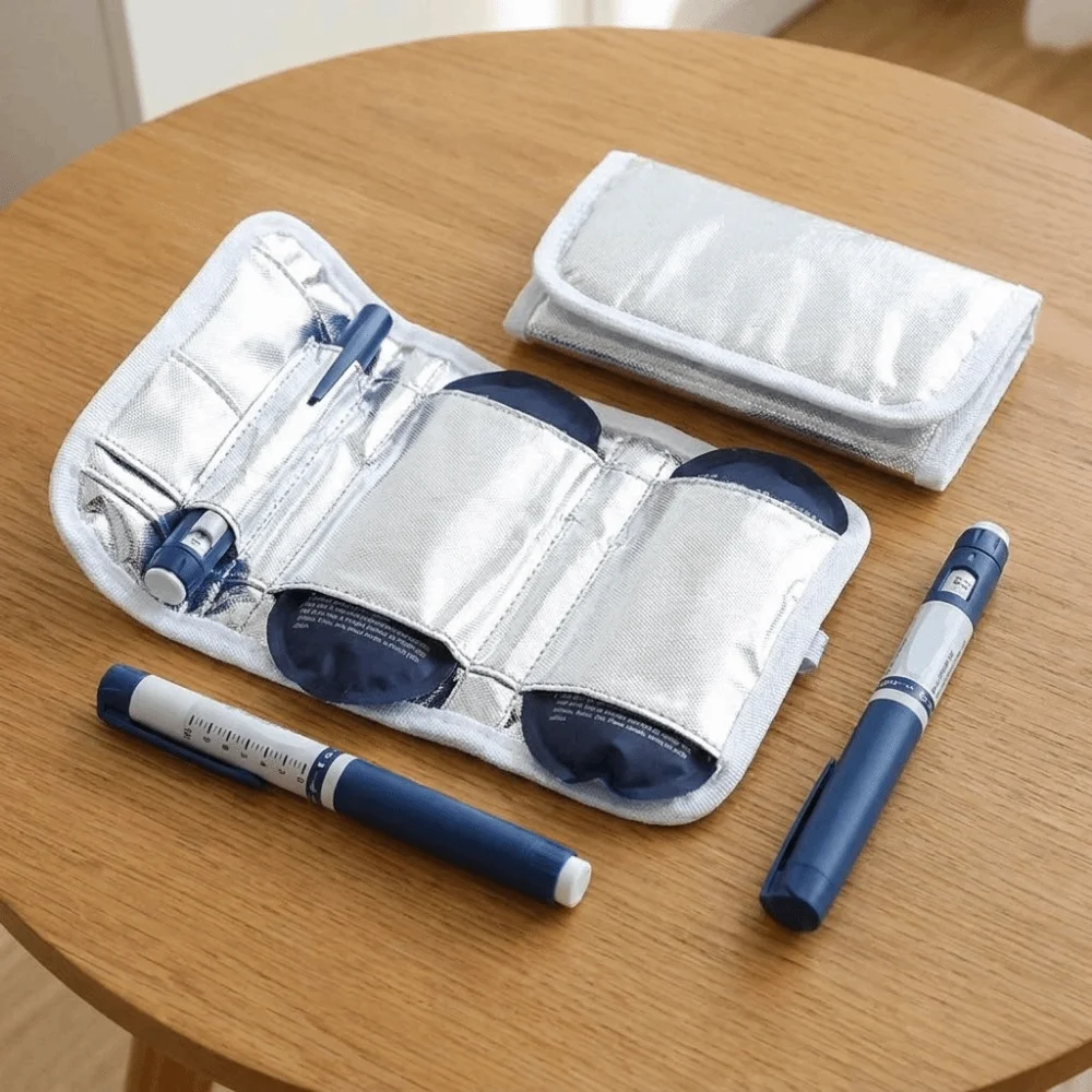 

Aluminum Foil Insulin Cooling Bag Foldable Lightweight Insulin Carry Case Protective Wear-resistant Insulin Cooler Travel