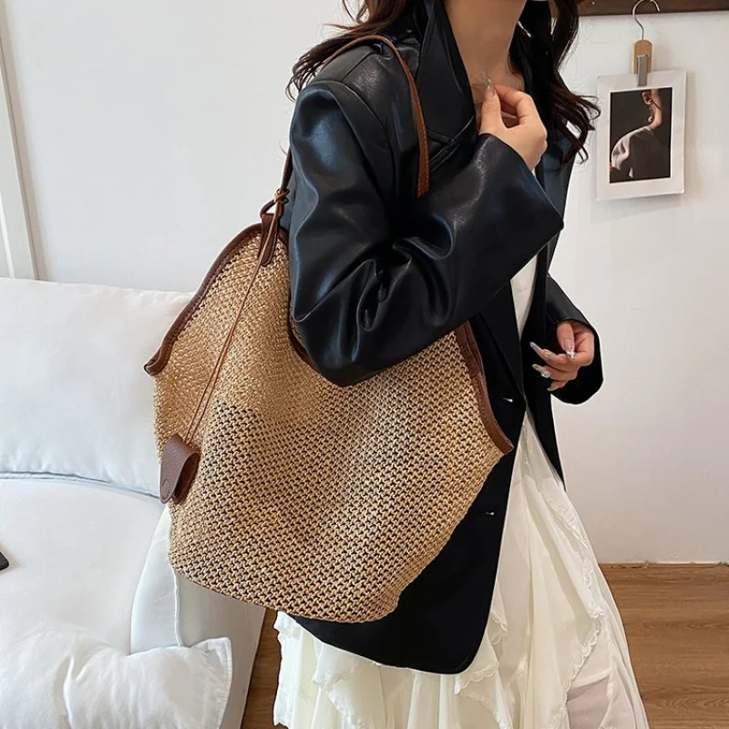 

Genuine Leather Crossbody Bag For Women, Shoulder Bag Messenger Design, Popular Classic Elegant Luxury Brand