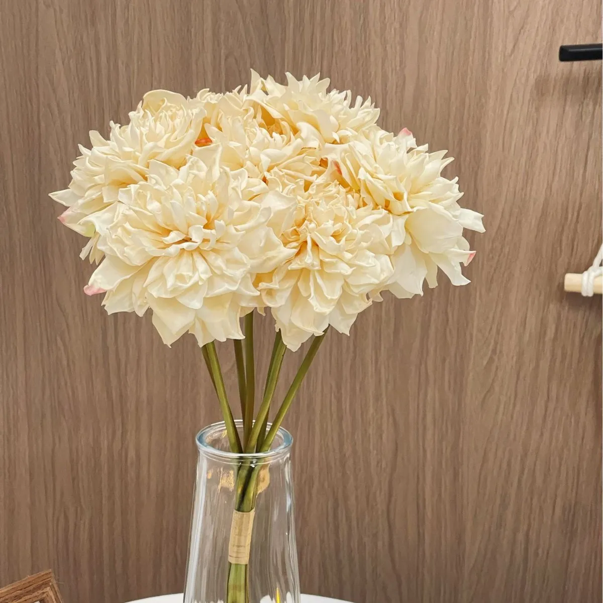 

14Pc/lot Artificial Dahlia Flowers Home Living Room Dining Table FlowerOrnaments Silk Dahlia Bridal Bouquet Party Wedding Decor