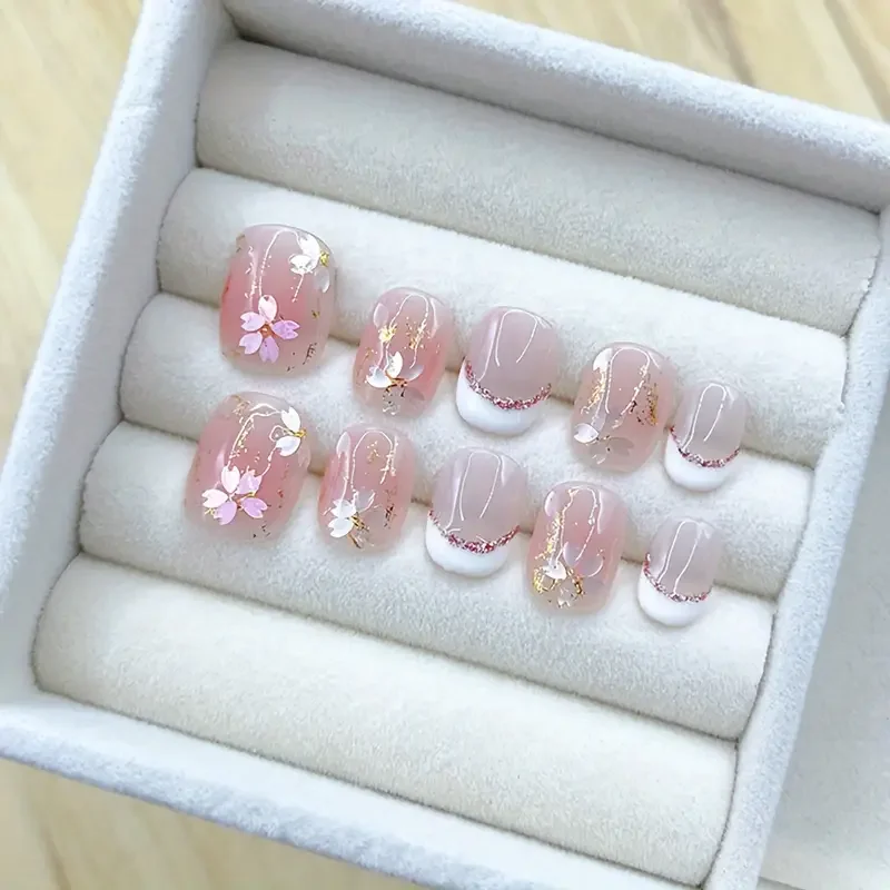 10 pçs unhas artesanais rosa suave com flor de cerejeira & detalhes de brilho ponta francesa unhas falsas para mulheres e meninas unhas removíveis