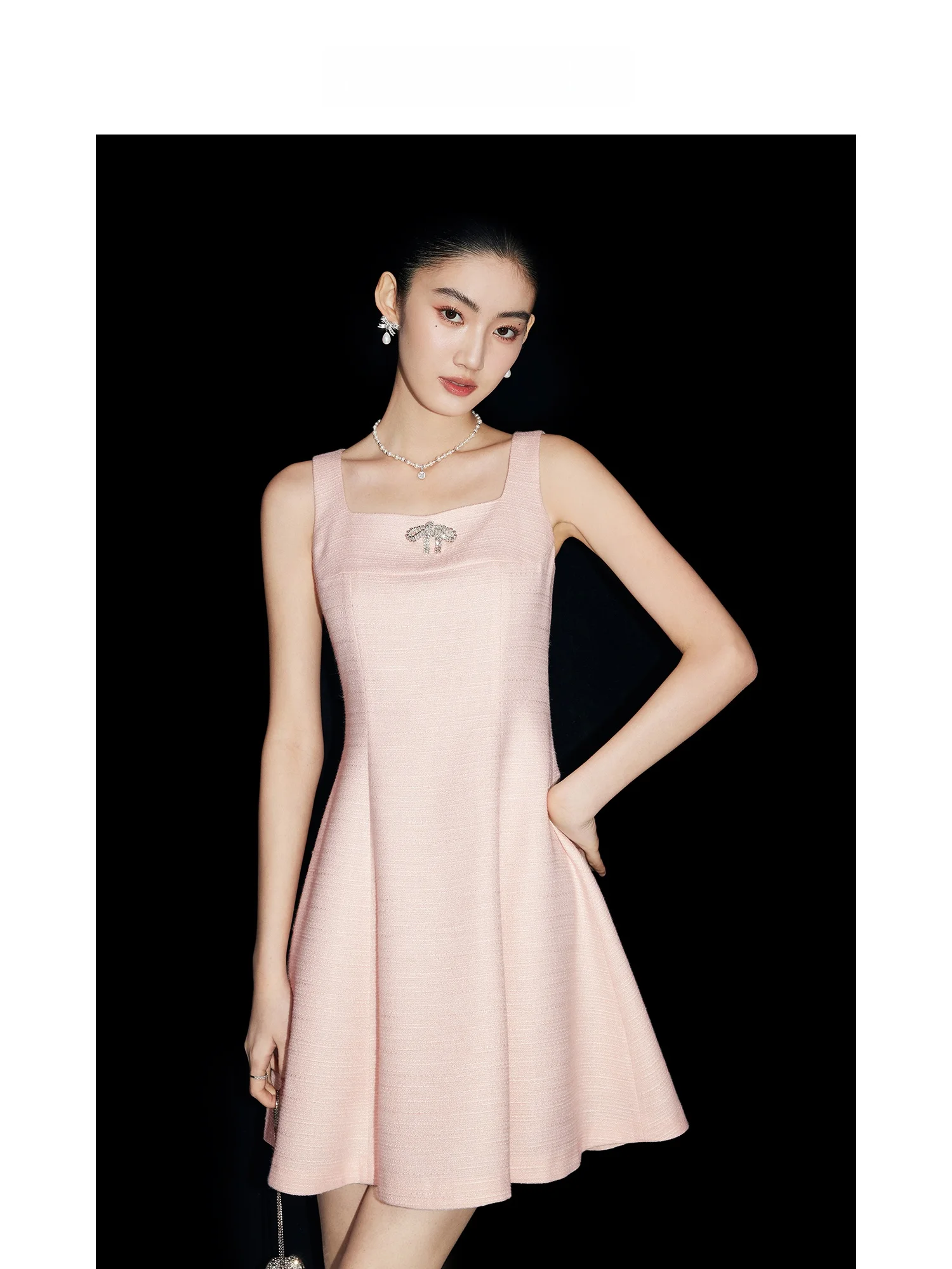

MandyZhang Elegant Pink Knot Diamond Decorated Sleeveless Dress Women's Summer Short Skirt Luxury Style A-Line...