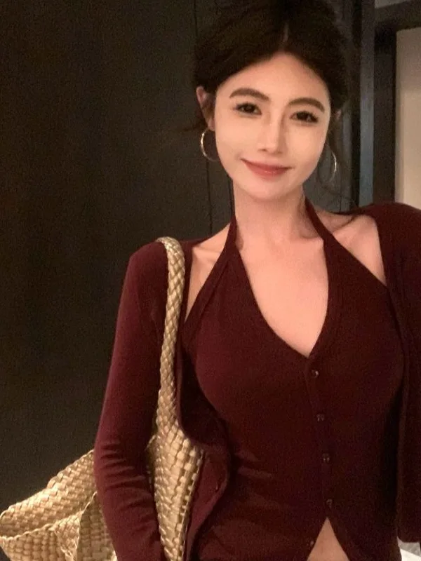 

Сексуальный кардиган в стиле Spicy Girl с одной пуговицей и воротником-халтером, женский, в корейском стиле, INS, для узкого круга аудитории, имитация двухслойности, с внутренним слоем.