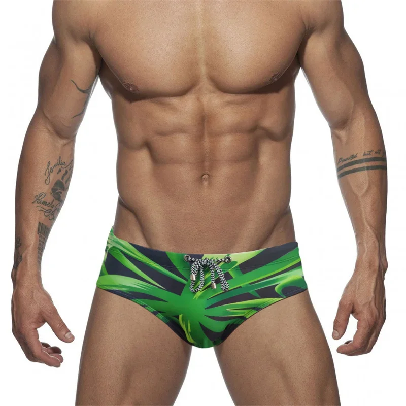 Men's Swimsuit Europe and America Sexy Men Briefs with Cups Three-dimensional Professional Trunks Holiday Beach Wear Swimming
