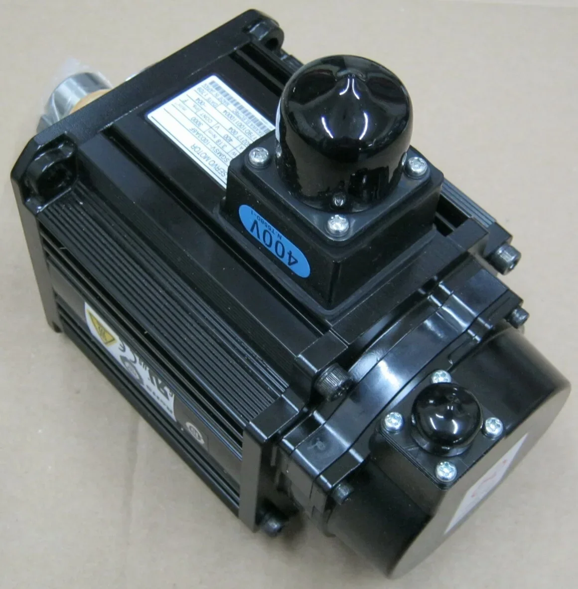 

SGMSV-10D3A6F Brand New Servo Motor，Fast shipping SGMSV 10D3A6F