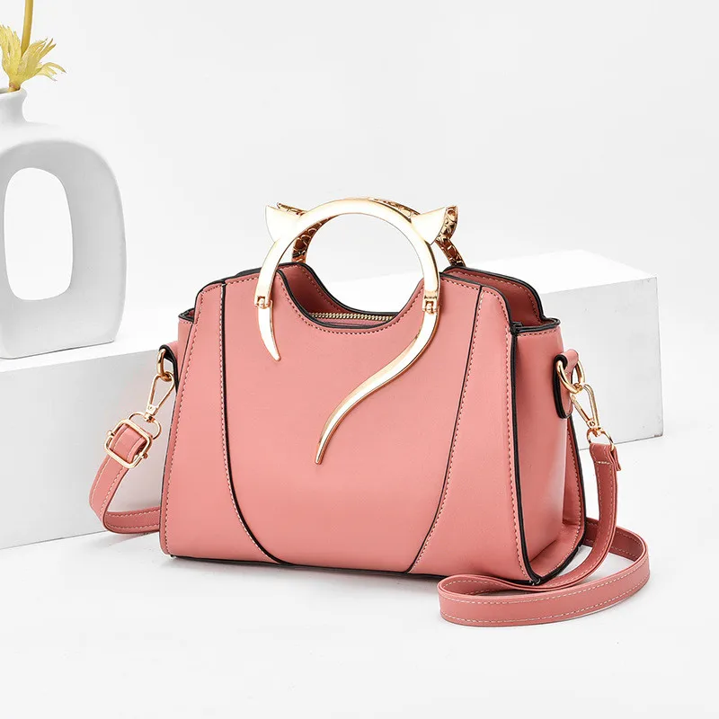 Fashion Black Women\'s Handbags Cute Solid Color PU Leather Shoulder Bag Casual Women Hobos Handbags Lipstick Necklace Totes Bag