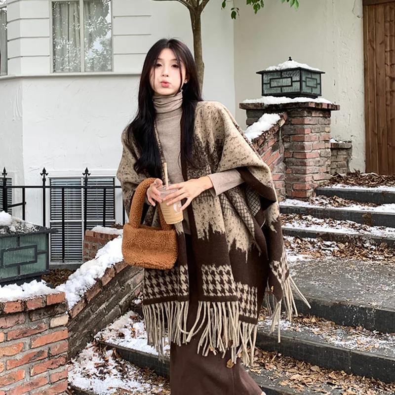 Vintage Print Thick Poncho Women Travel Warm Tassles Cloak 2024 Autumn Winter Big Shawl