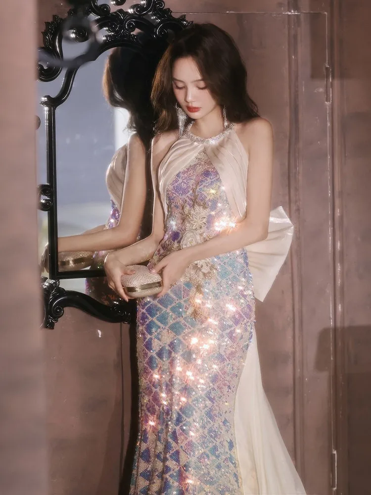 A halter-neck fish-tail light luxury niche haute couture adult sequined dress for banquets