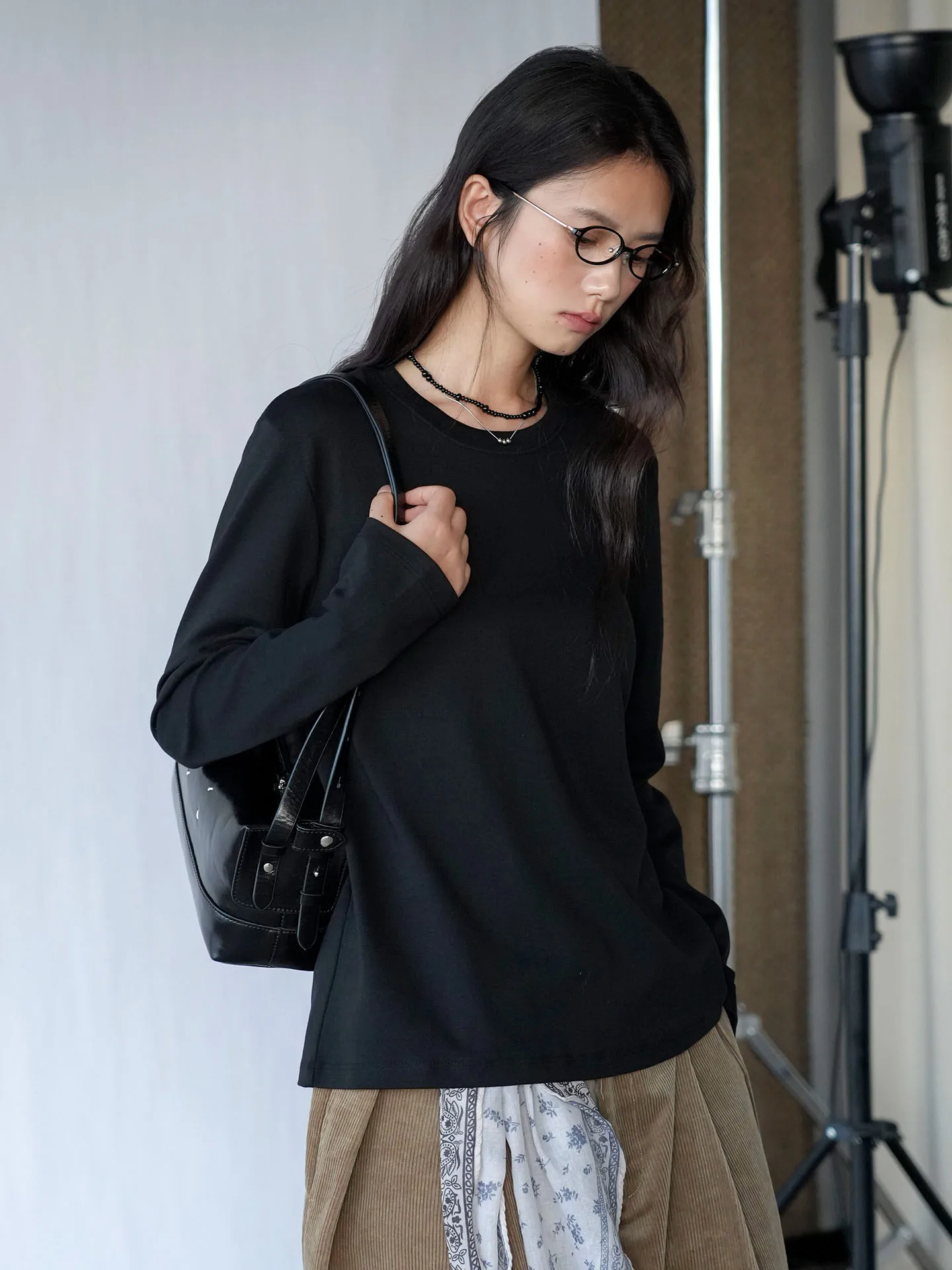 Autumn new round neck loose long sleeved T-shirt, versatile and comfortable, skin friendly top for women