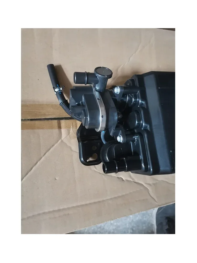 Cruiser Fuel Tank Activated Carbon Canister Assembly