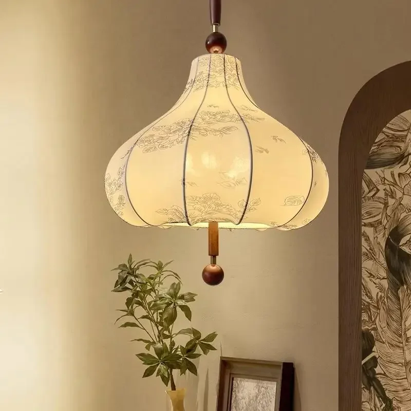 French medieval retro, chestnut chandelier new Chinese style, fabric pattern warm chandelier, restaurant lamps