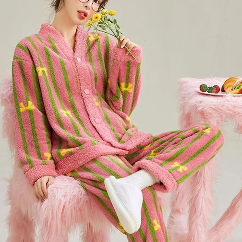 نموذج جديد المرجان الصوف المرأة منامة الخامس الرقبة الخريف الشتاء الدفء الفانيلا ملابس خاصة ملابس منزلية منامة دعوى القطن بيجامة مجموعة